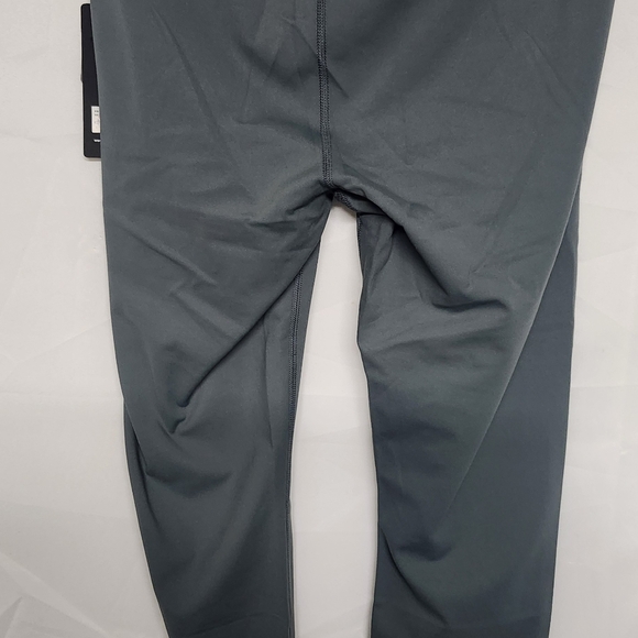 Green High-Waisted Leggings - Picture 6 of 6